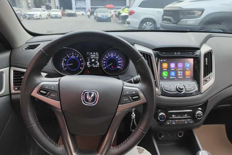 Used CHANGAN Eado 2016 1.6L Manual Fashion Edition Center Console