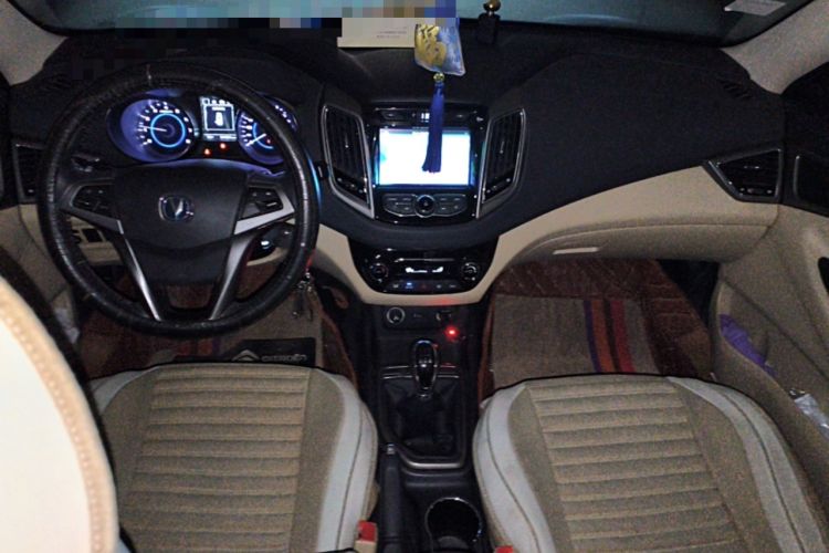 Used CHANGAN Eado 2016 1.6L Manual Fashion Edition Center Console