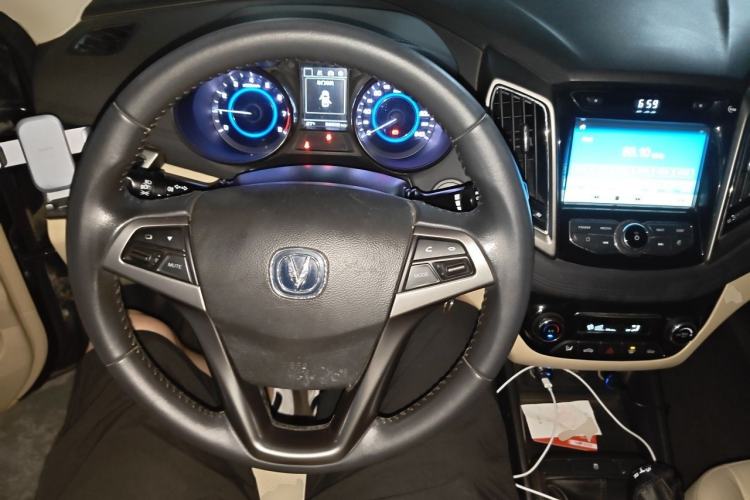 Used CHANGAN Eado 2016 1.6L Manual Fashion Edition Center Console