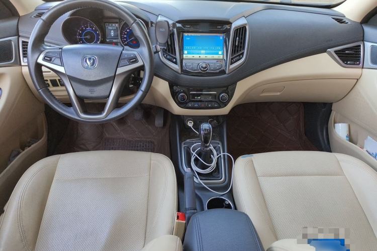 Used CHANGAN Eado 2016 1.6L Manual Fashion Edition Center Console
