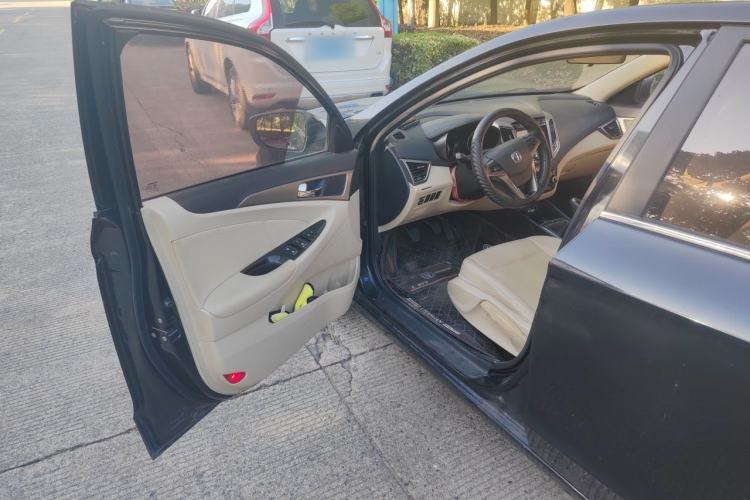 Used CHANGAN Eado 2016 1.6L Manual Fashion Edition Driver Seat