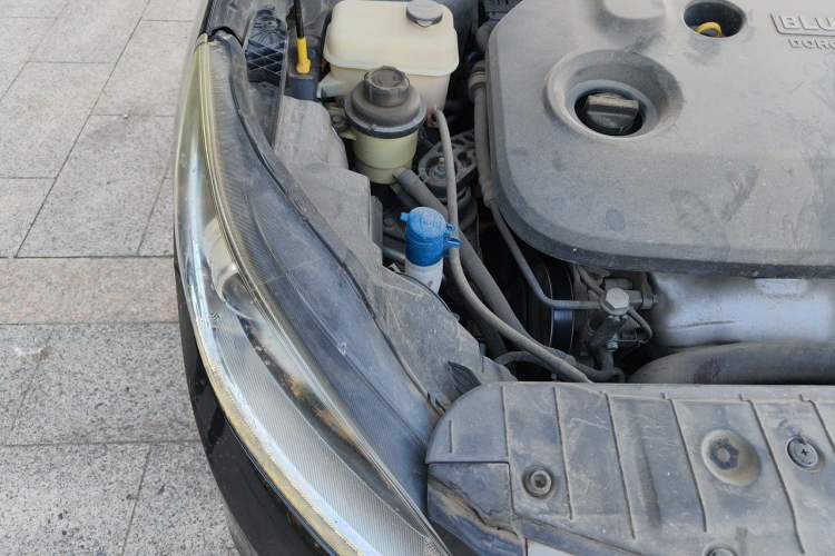Used CHANGAN Eado 2016 1.6L Manual Fashion Edition Engine Bay Right