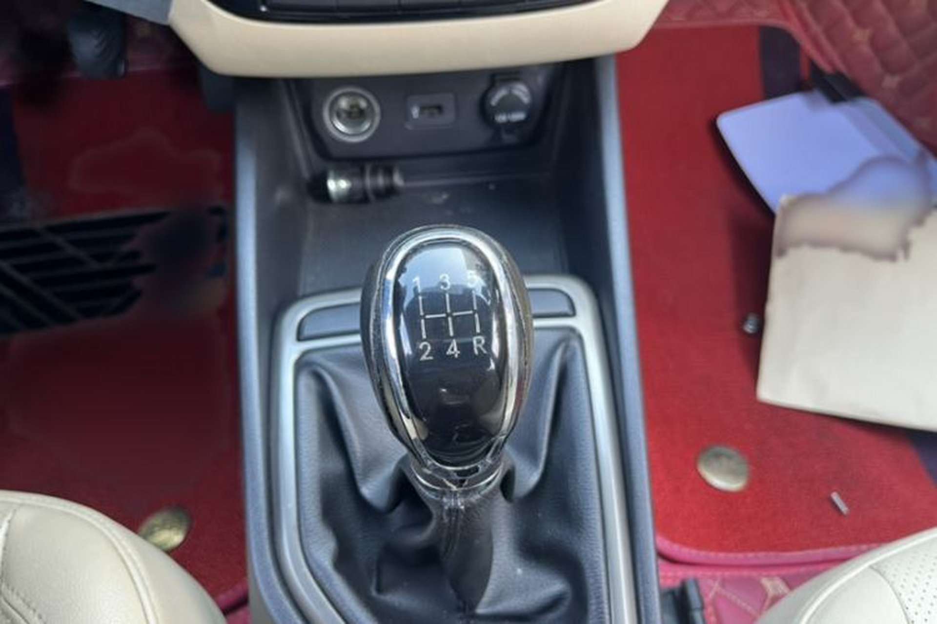 Used CHANGAN Eado 2016 1.6L Manual Fashion Edition Gear Lever