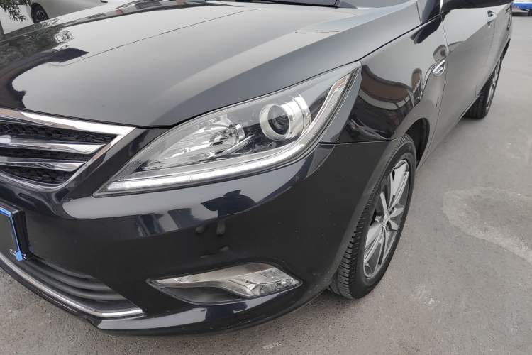 Used CHANGAN Eado 2016 1.6L Manual Fashion Edition Left Front Headlight