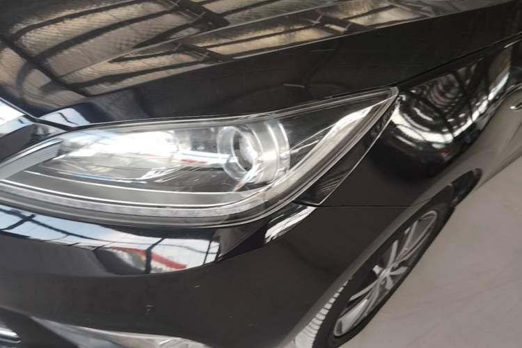 Used CHANGAN Eado 2016 1.6L Manual Fashion Edition Left Front Headlight