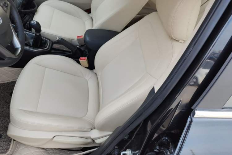 Used CHANGAN Eado 2016 1.6L Manual Fashion Edition Left Front Seat