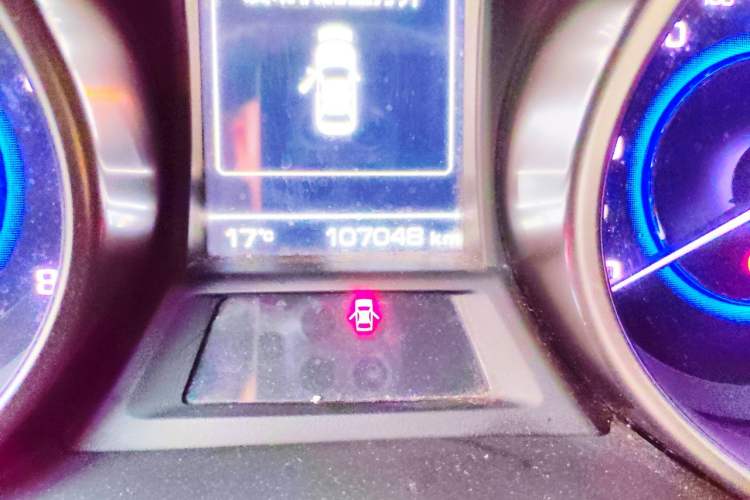 Used CHANGAN Eado 2016 1.6L Automatic Trend Model Odometer Close Up