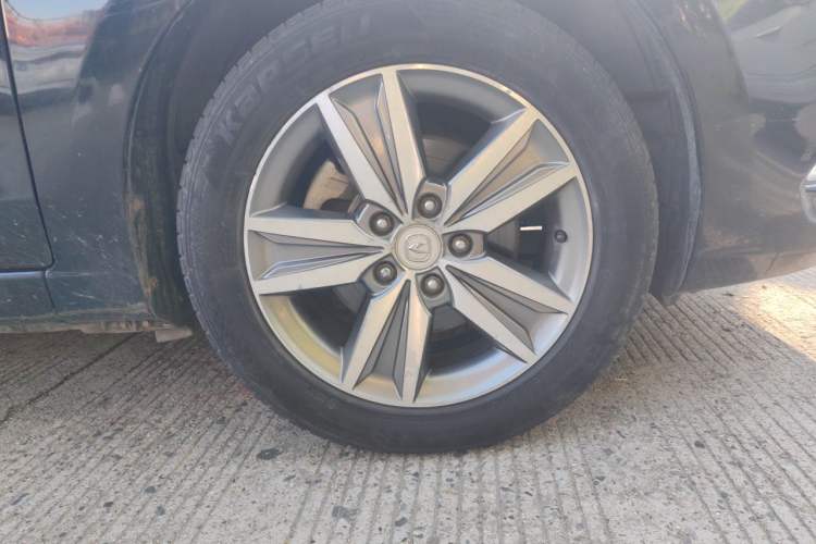 Used CHANGAN Eado 2016 1.6L Manual Fashion Edition Right Front Wheel Hub