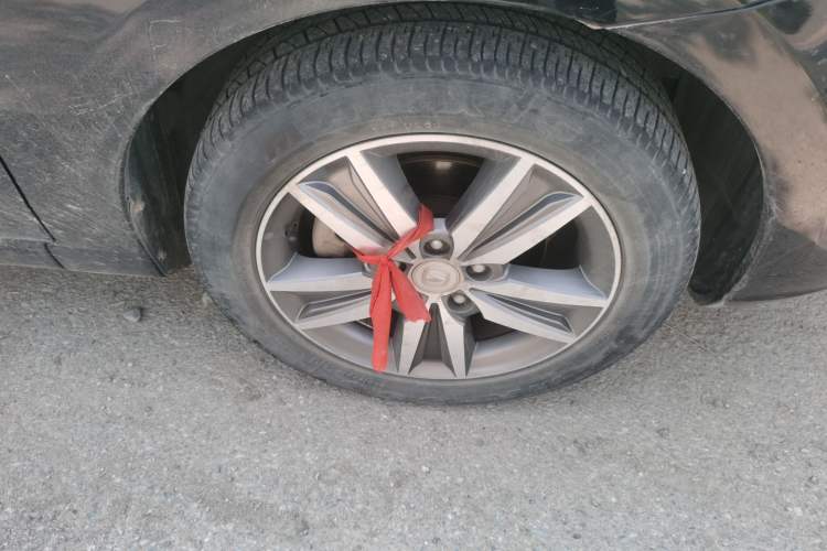 Used CHANGAN Eado 2016 1.6L Manual Fashion Edition Right Front Wheel Hub