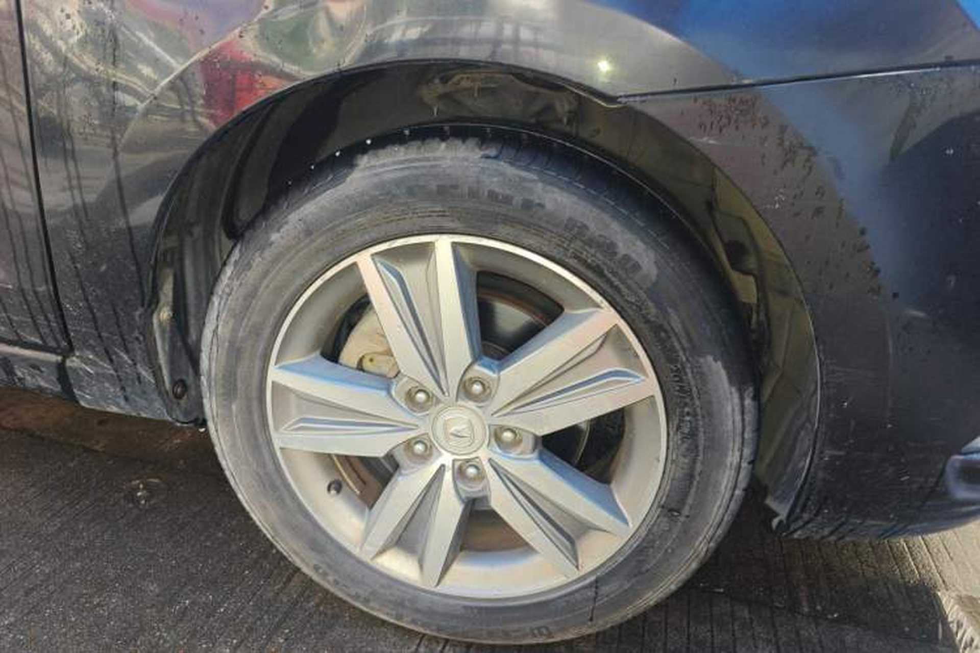 Used CHANGAN Eado 2016 1.6L Manual Fashion Edition Right Front Wheel Hub