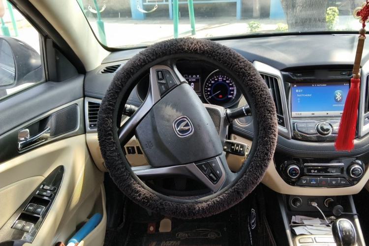 Used CHANGAN Eado 2016 1.6L Manual Fashion Edition Steering Wheel