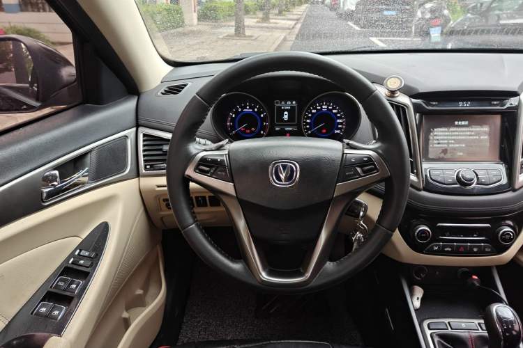 Used CHANGAN Eado 2016 1.6L Manual Fashion Edition Steering Wheel