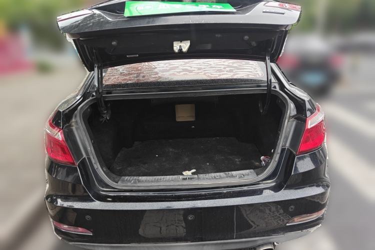 Used CHANGAN Eado 2016 1.6L Manual Fashion Edition Trunk