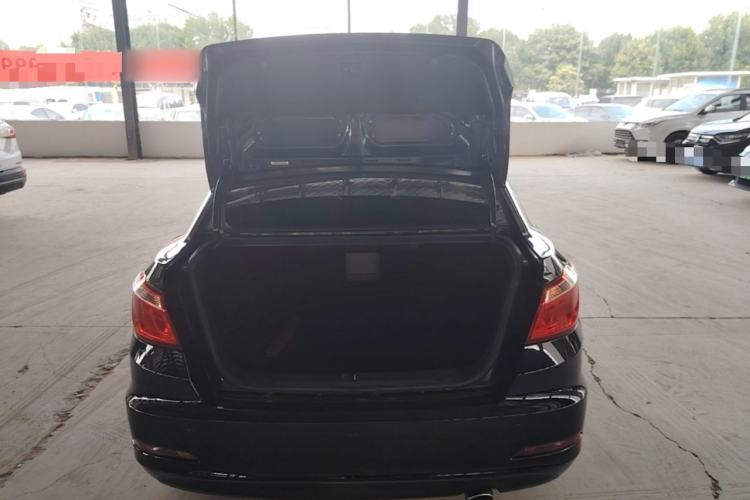 Used CHANGAN Eado 2016 1.6L Manual Fashion Edition Trunk