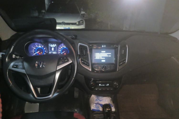 Used CHANGAN Eado 2016 1.6L Manual Junku Model Center Console