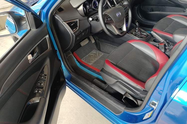 Used CHANGAN Eado 2016 1.6L Automatic Junku Model Driver Seat