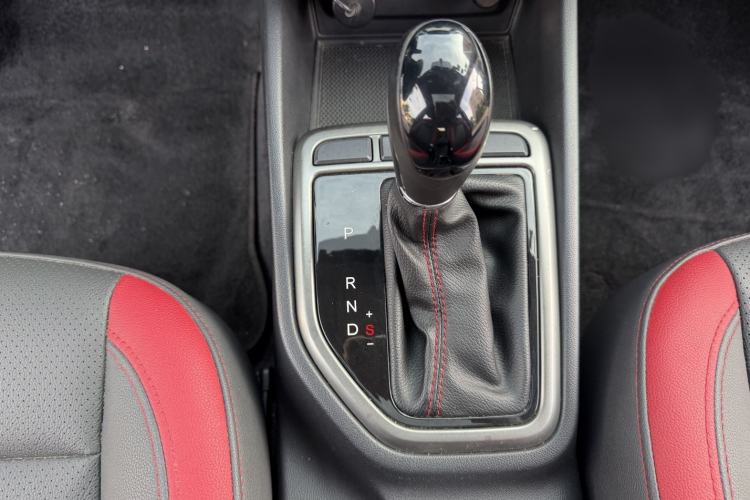 Used CHANGAN Eado 2016 1.6L Automatic Junku Model Gear Lever