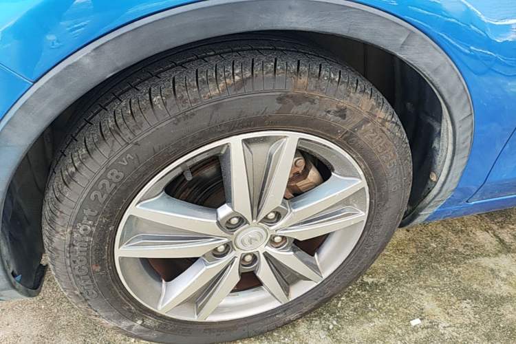 Used CHANGAN Eado 2016 1.6L Automatic Junku Model Left Front Wheel Hub