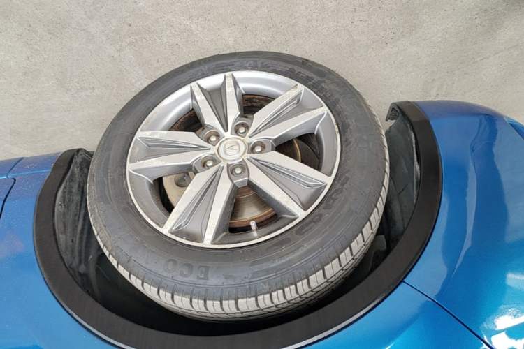 Used CHANGAN Eado 2016 1.6L Automatic Junku Model Left Front Wheel Hub
