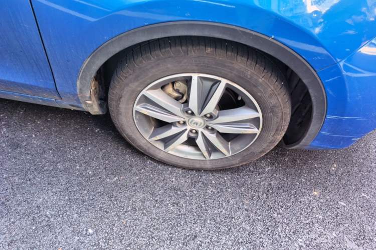 Used CHANGAN Eado 2016 1.6L Manual Junku Model Right Front Wheel Hub