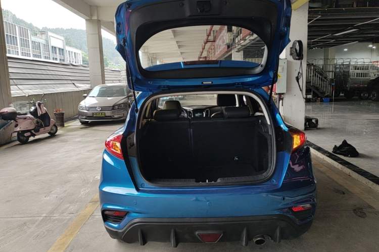 Used CHANGAN Eado 2016 1.6L Automatic Junku Model Trunk