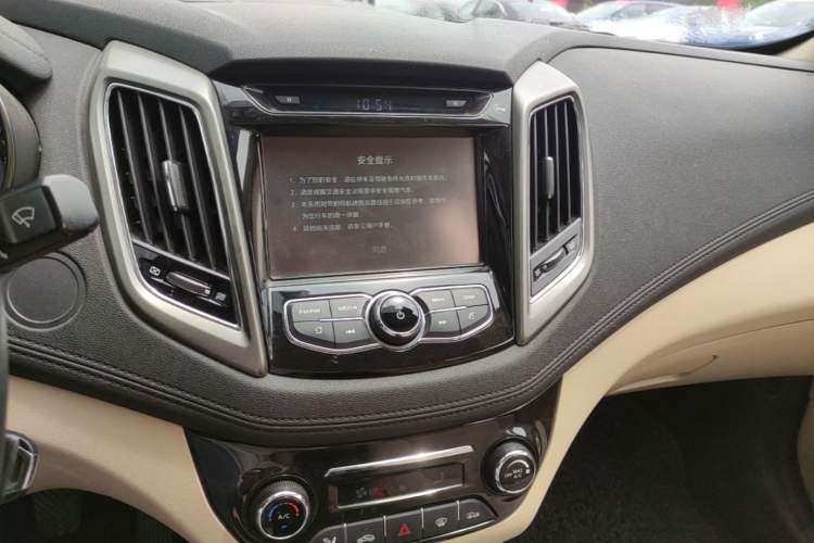 Used CHANGAN Eado 2016 1.6L Manual Fashion Edition Audio And AC Panel