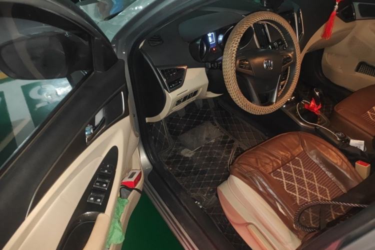 Used CHANGAN Eado 2016 1.6L Manual Fashion Edition Driver Seat