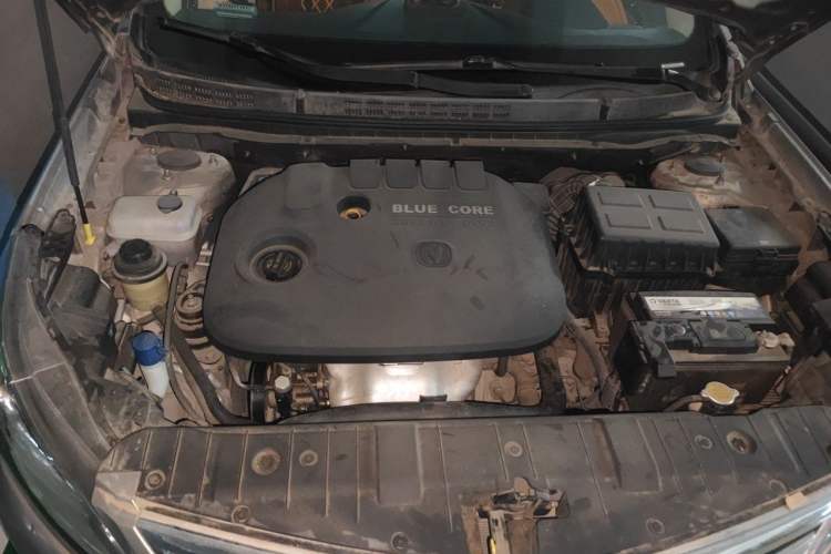 Used CHANGAN Eado 2016 1.6L Manual Fashion Edition Engine Bay