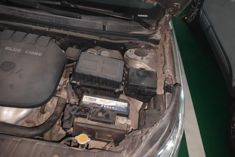 Used CHANGAN Eado 2016 1.6L Manual Fashion Edition Engine Bay Left