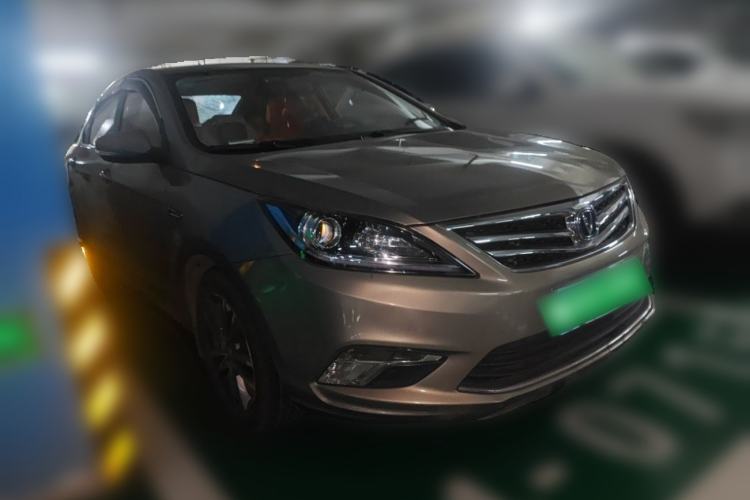 Used CHANGAN Eado 2016 1.6L Manual Fashion Edition Front Right 45 Deg
