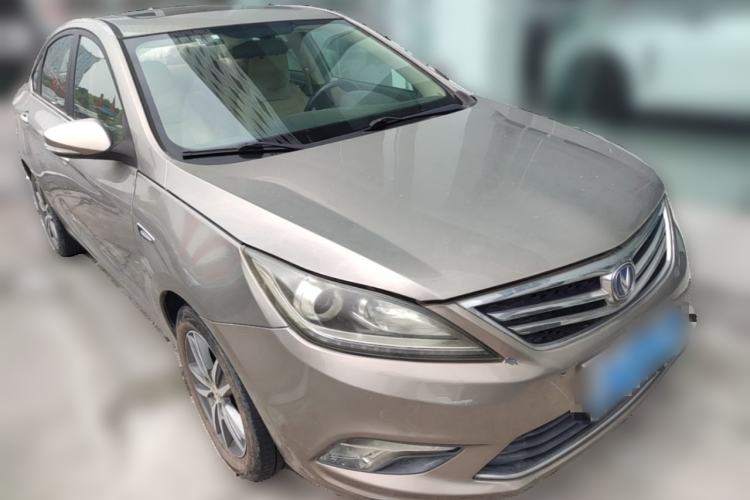 Used CHANGAN Eado 2016 1.6L Manual Fashion Edition Front Right 45 Deg