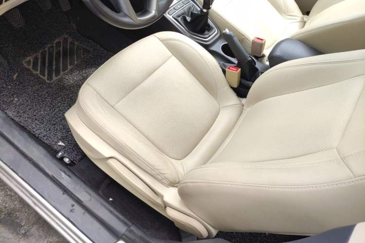 Used CHANGAN Eado 2016 1.6L Manual Fashion Edition Left Front Seat