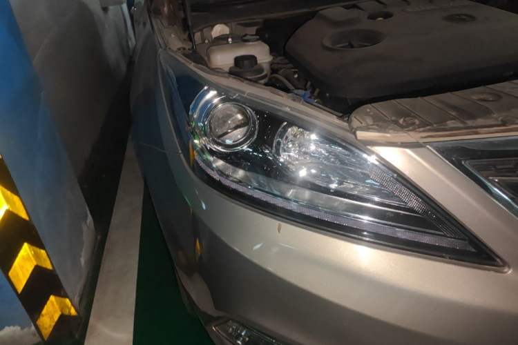 Used CHANGAN Eado 2016 1.6L Manual Fashion Edition Right Front Headlight