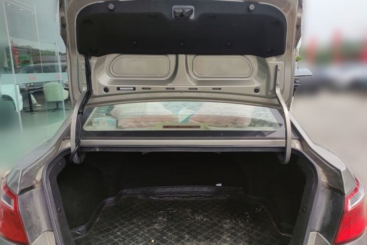 Used CHANGAN Eado 2016 1.6L Manual Fashion Edition Trunk