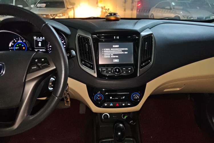 Used CHANGAN Eado 2016 1.6L Automatic Trend Model Audio And AC Panel