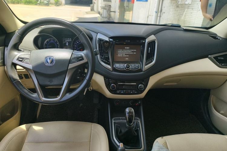 Used CHANGAN Eado 2016 1.6L Manual Fashion Edition Center Console