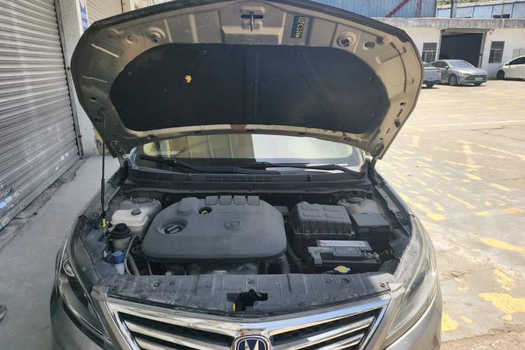 Used CHANGAN Eado 2016 1.6L Manual Fashion Edition Engine Bay