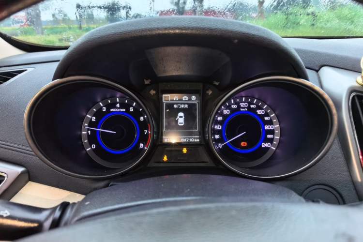Used CHANGAN Eado 2016 1.6L Manual Fashion Edition Instrument Cluster