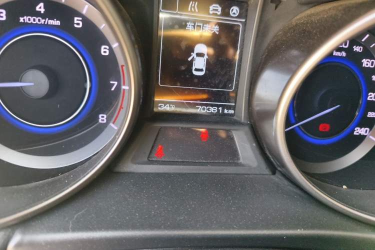 Used CHANGAN Eado 2016 1.6L Manual Fashion Edition Odometer Close Up