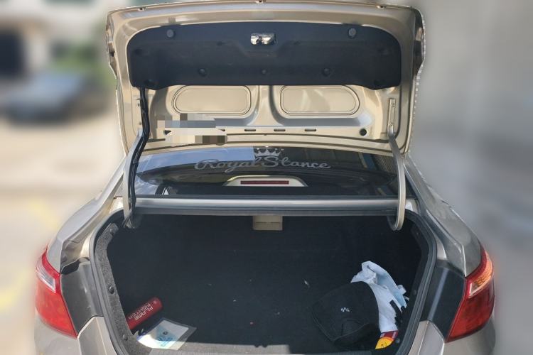 Used CHANGAN Eado 2016 1.6L Manual Fashion Edition Trunk
