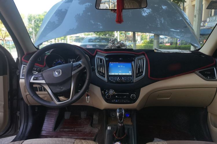Used CHANGAN Eado 2016 1.6L Manual Fashion Edition Center Console