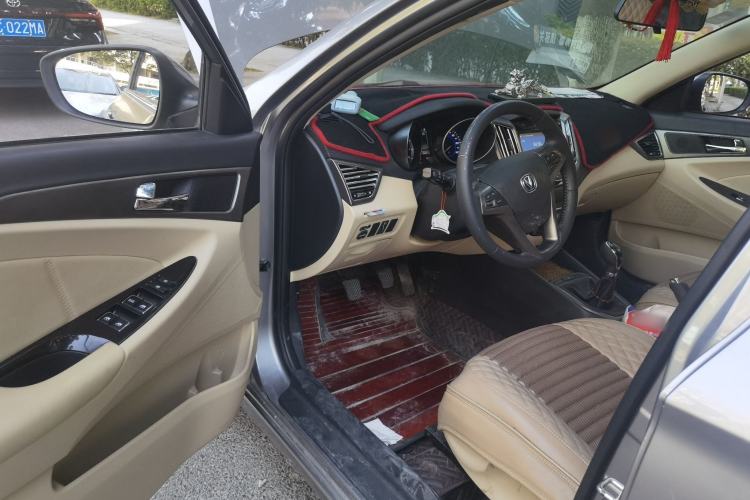 Used CHANGAN Eado 2016 1.6L Manual Fashion Edition Driver Seat