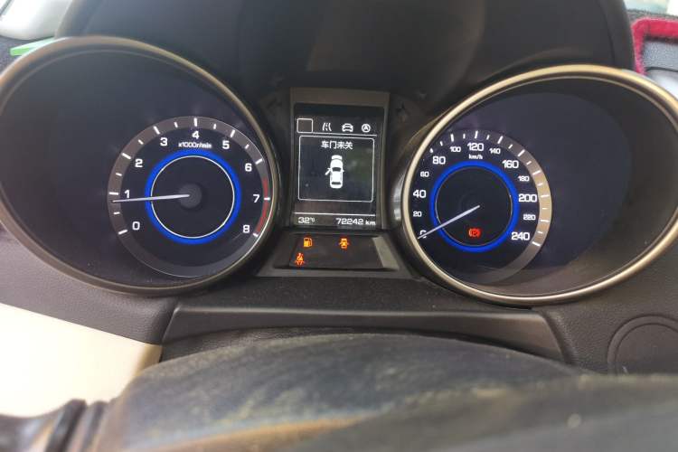 Used CHANGAN Eado 2016 1.6L Manual Fashion Edition Odometer Close Up