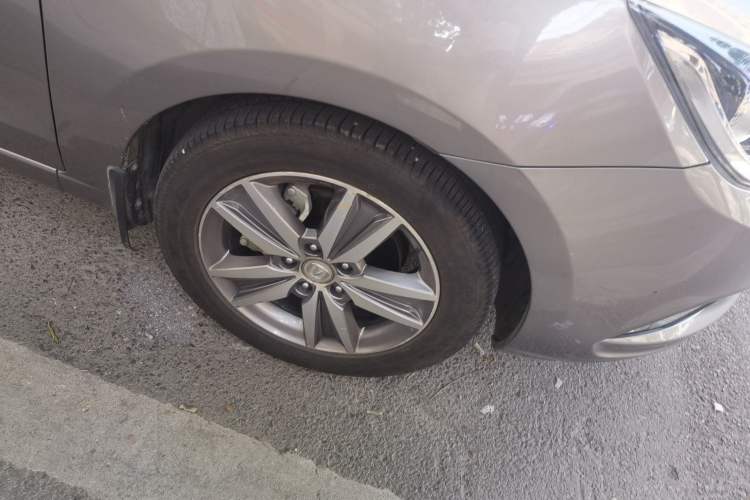 Used CHANGAN Eado 2016 1.6L Manual Fashion Edition Right Front Wheel Hub
