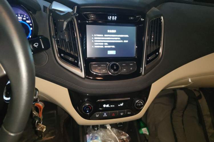 Used CHANGAN Eado 2016 1.6L Automatic Trend Model Audio And AC Panel