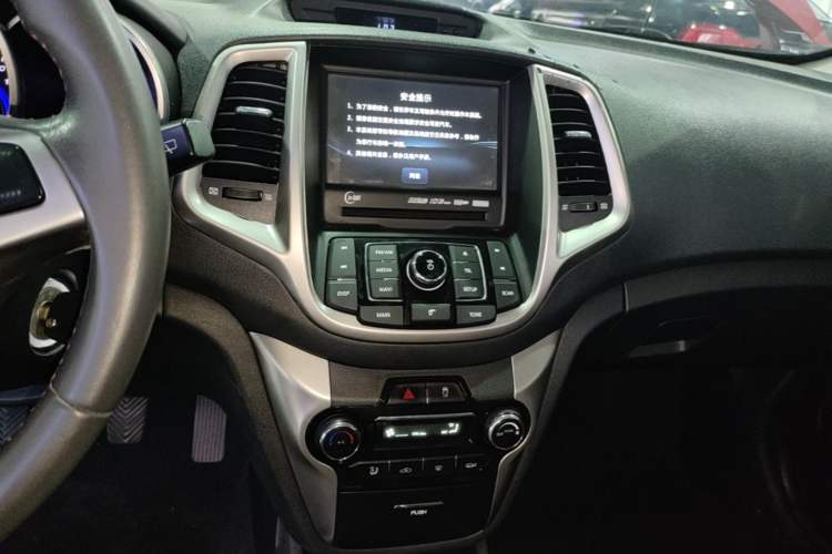 Used CHANGAN Eado 2016 1.6L Manual Junku Model Audio And AC Panel