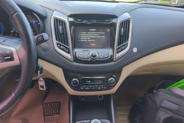 Used CHANGAN Eado 2016 1.6L Manual Fashion Edition Audio And AC Panel
