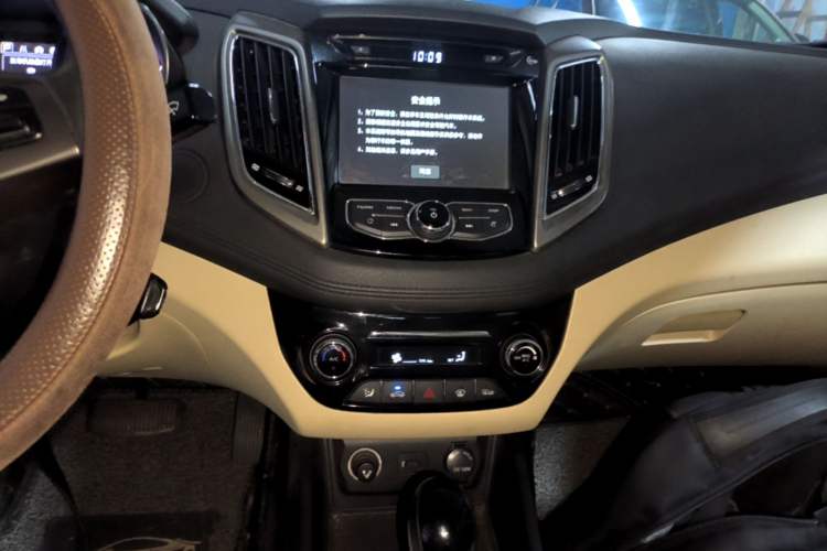 Used CHANGAN Eado 2016 1.6L Automatic Trend Model Audio And AC Panel
