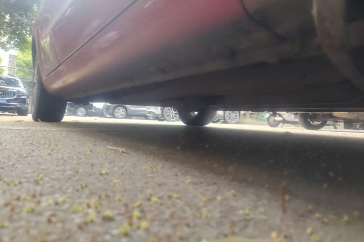 Used CHANGAN Eado 2016 1.6L Automatic Junku Model Chassis Front Right