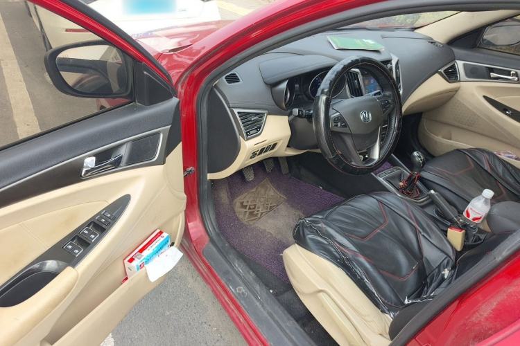 Used CHANGAN Eado 2016 1.6L Manual Fashion Edition Driver Seat